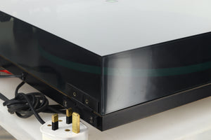 Rega Planar 2 Turntable / Ortofon 2M Red Cartridge