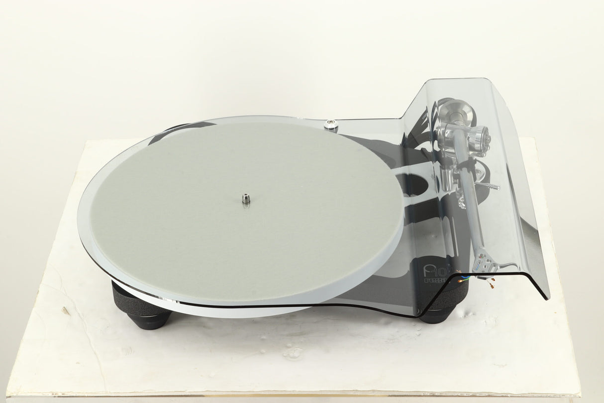 Rega Planar 10 - Matt Polaris Grey