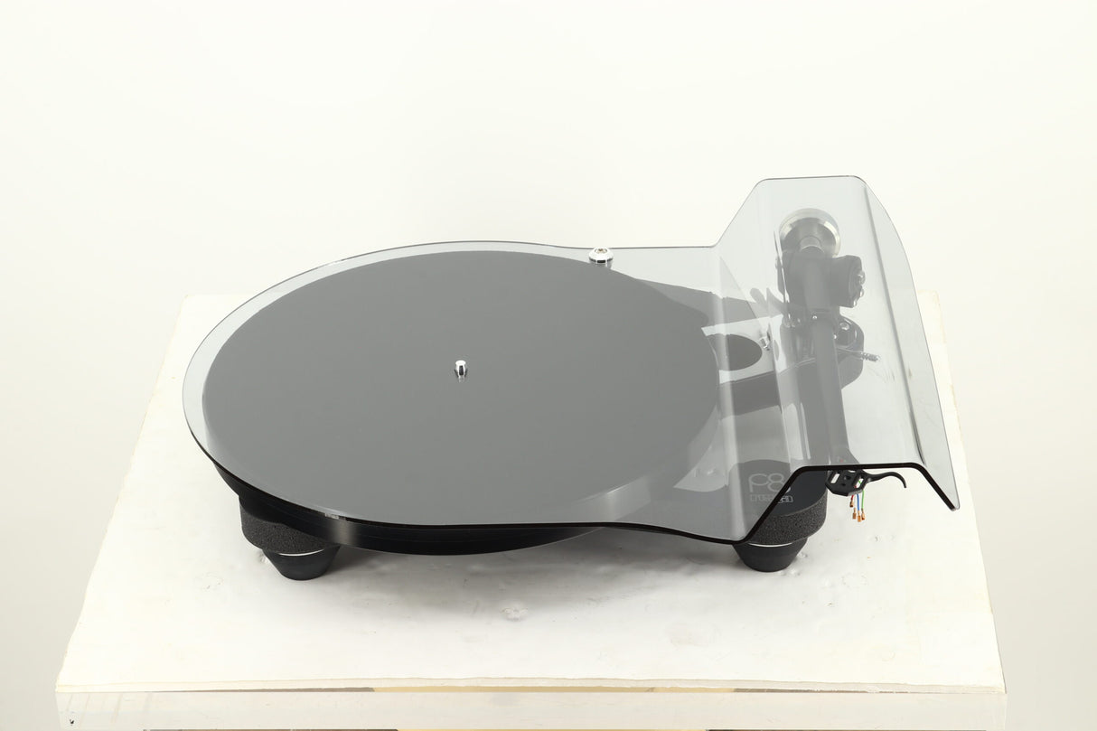 Rega Planar 8 Turntable - Matt Polaris Grey