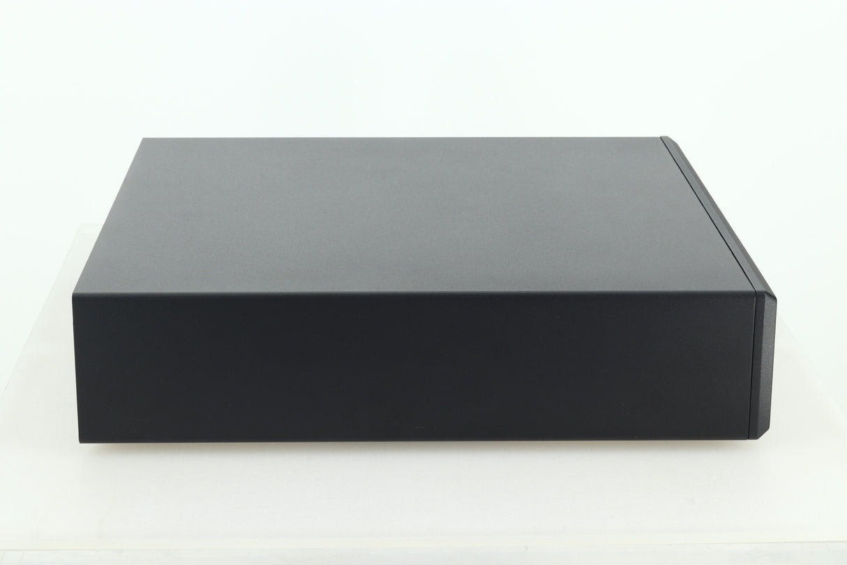 Linn LP12 Turntable - Black / Lingo 2 Power Supply
