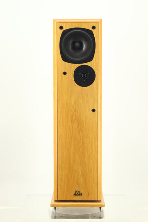 Castle Severn 2SE Floorstanding Speakers - Light Oak