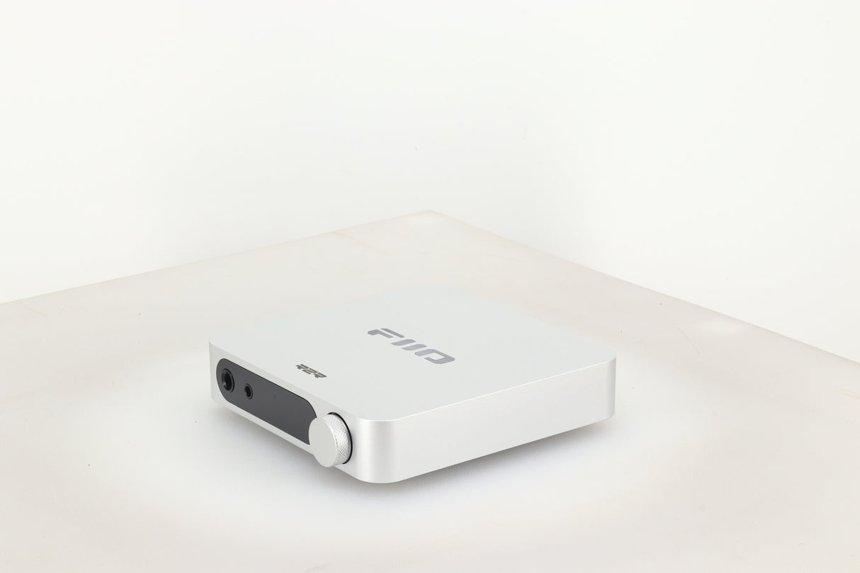 FiiO K11 R2R DAC / Headphone Amplifier
