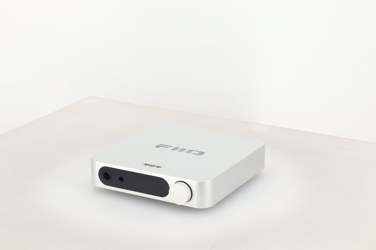 FiiO K11 R2R DAC / Headphone Amplifier