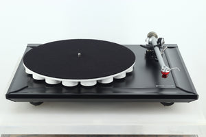 Rega P7 Turntable - Black / Dynavector 10X5 Cartridge