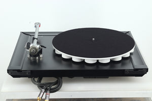 Rega P7 Turntable - Black / Dynavector 10X5 Cartridge