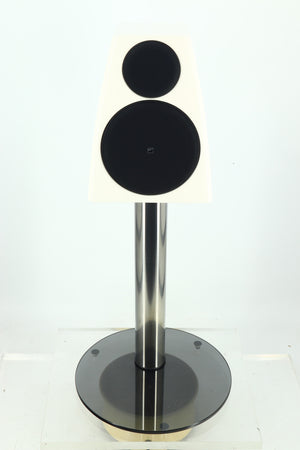 Meridian DSP3200 Loudspeakers – White / Stands