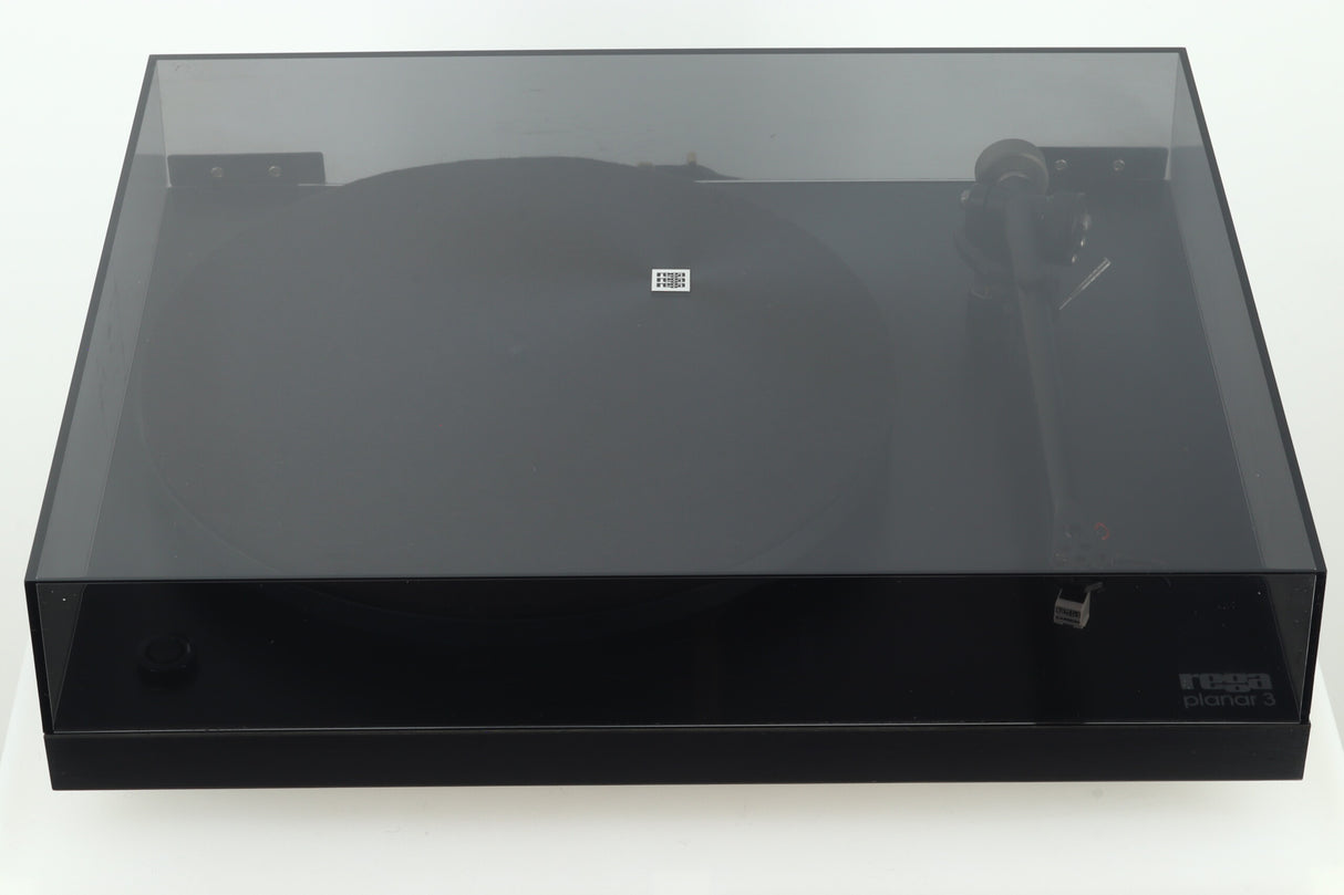 Rega Planar 3 Turntable / Carbon Cartridge