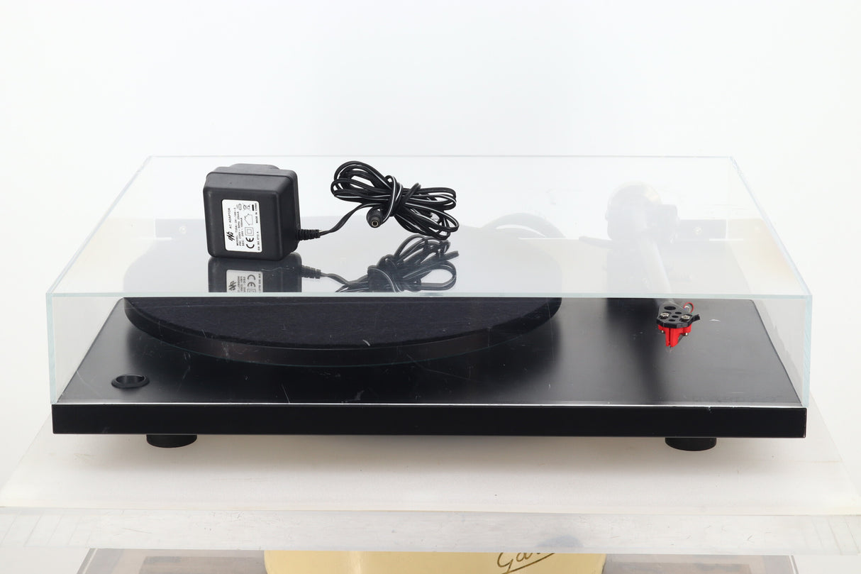 Rega P3/24 Turntable - Black / Bias 2 Cartridge