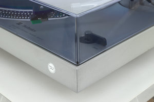 Technics SL-1700 Turntable - Silver