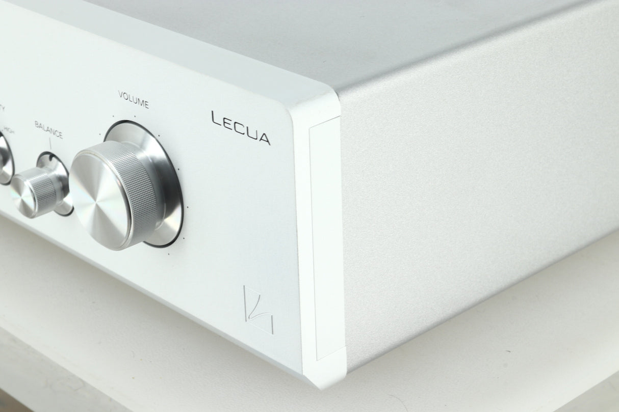 Luxman P750u Headphone Amplifier - Silver