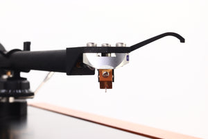 Linn LP12 Akurate Turntable / Kore / Radikal / Akito Tonearm / Krystal MC Cartridge