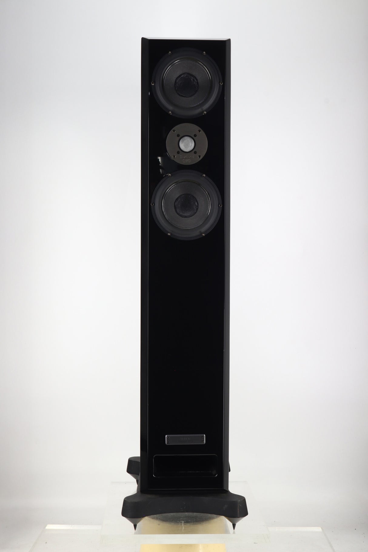 Usher Dancer Mini 2 DMD Floorstanding Speakers - Piano Black / Walnut