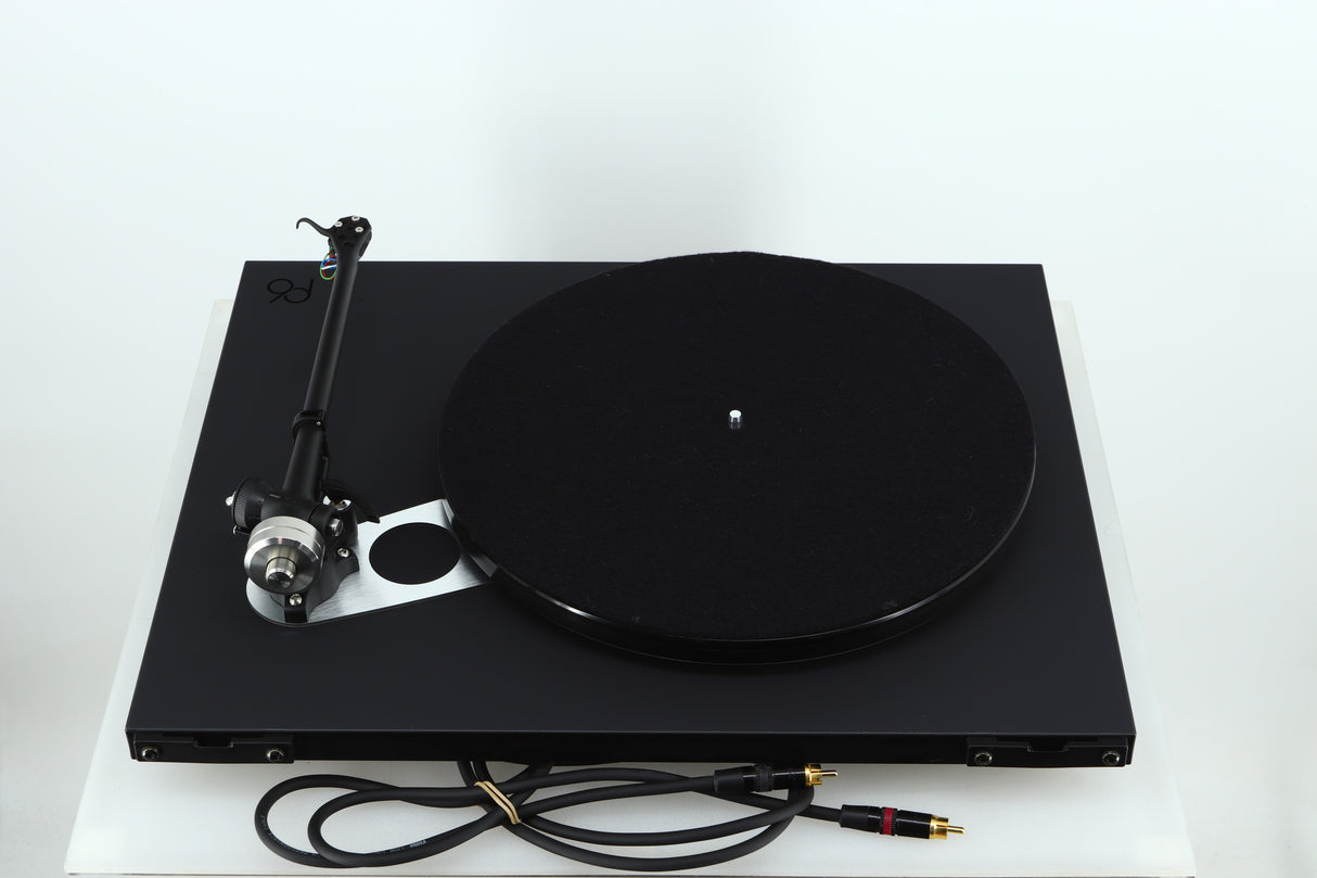 Rega Planar 6 Turntable / Ania MC Cartridge - Black