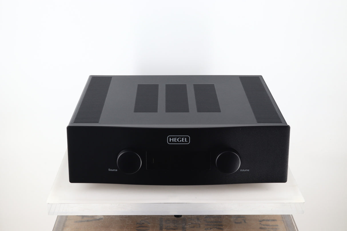 Hegel H-390 Integrated Amplifier