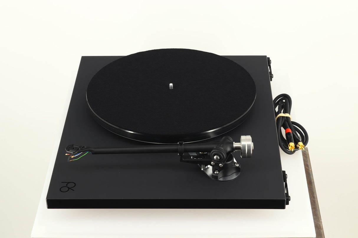Rega Planar 6 Turntable - Matt Polaris Grey