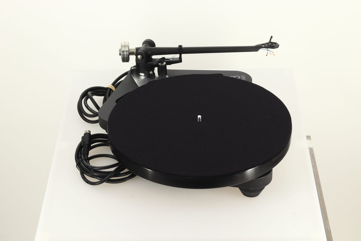 Rega Planar 8 Turntable - Matt Polaris Grey