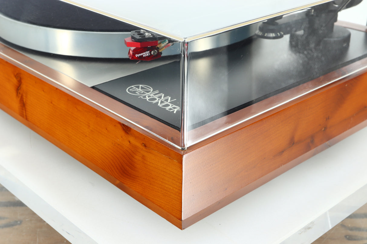 Linn LP12 Turntable / Lingo / Trampolin Base / Akito Tonearm / Dynavector 10X5 Cartridge
