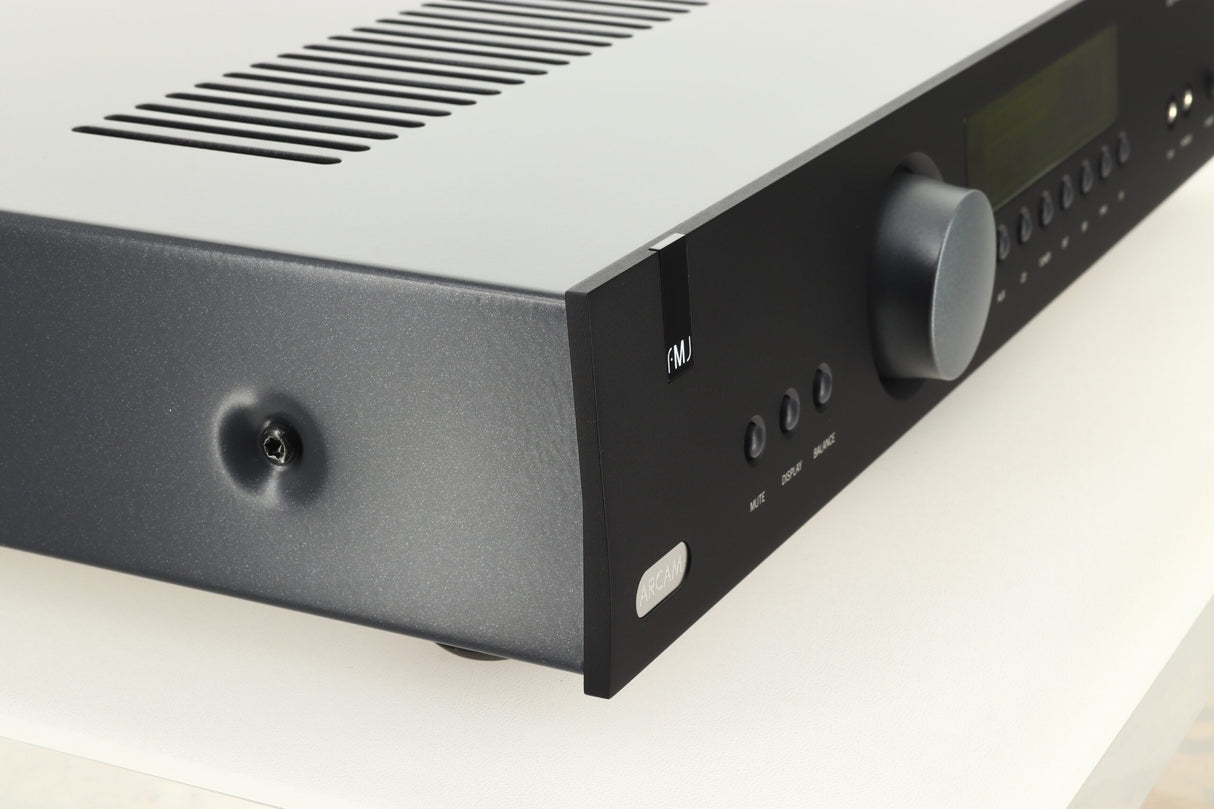 Arcam FMJ A19 Integrated Amplifier