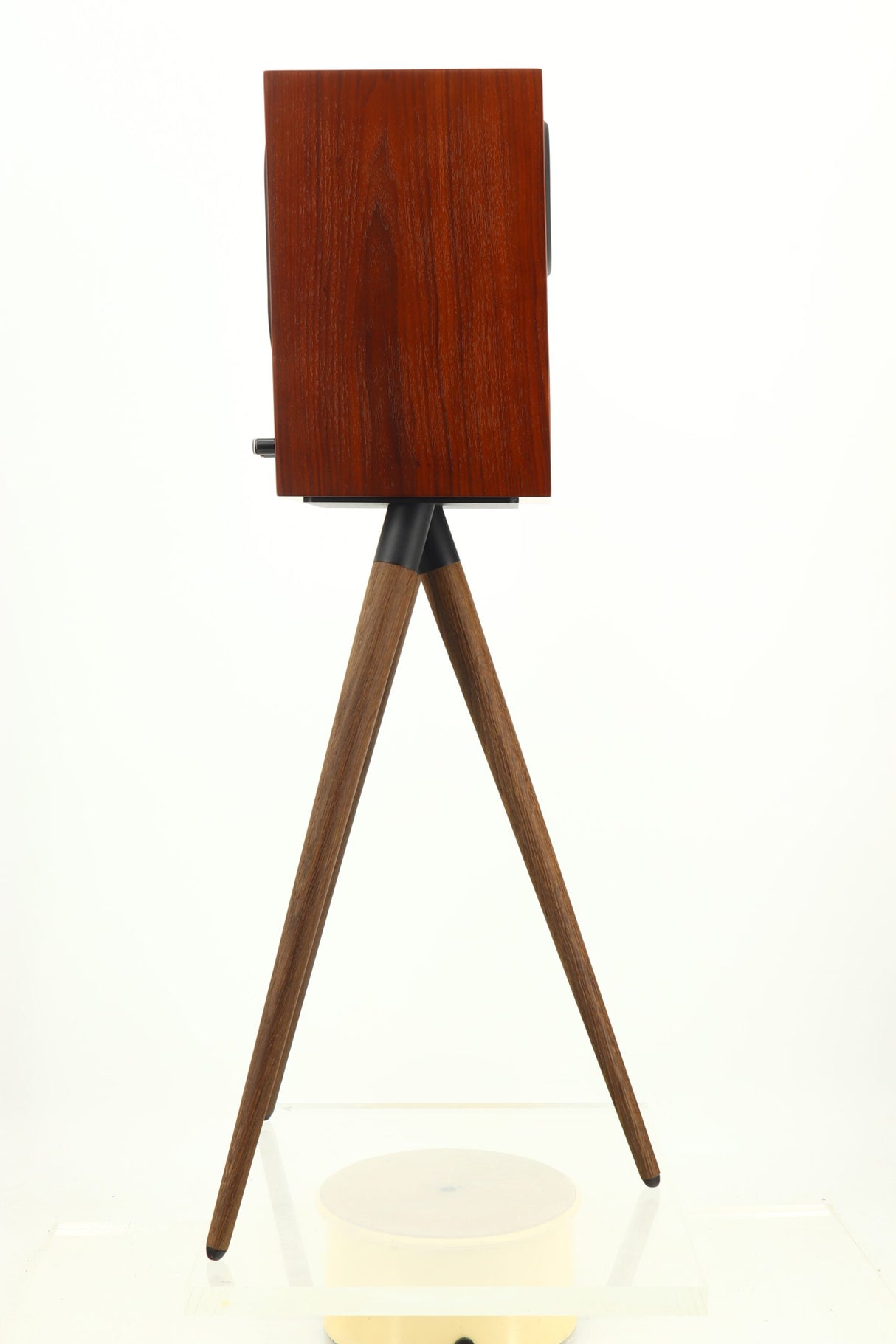 Buchardt S400 Standmount Speakers - Smoked Oak / Stands - Dark Oak