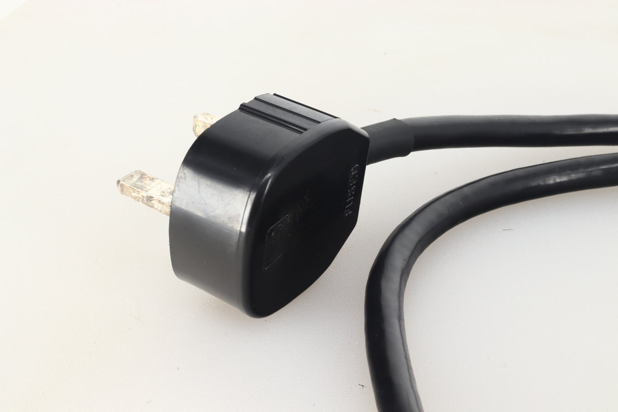 MCRU Asylum Mains Cable 1.15m