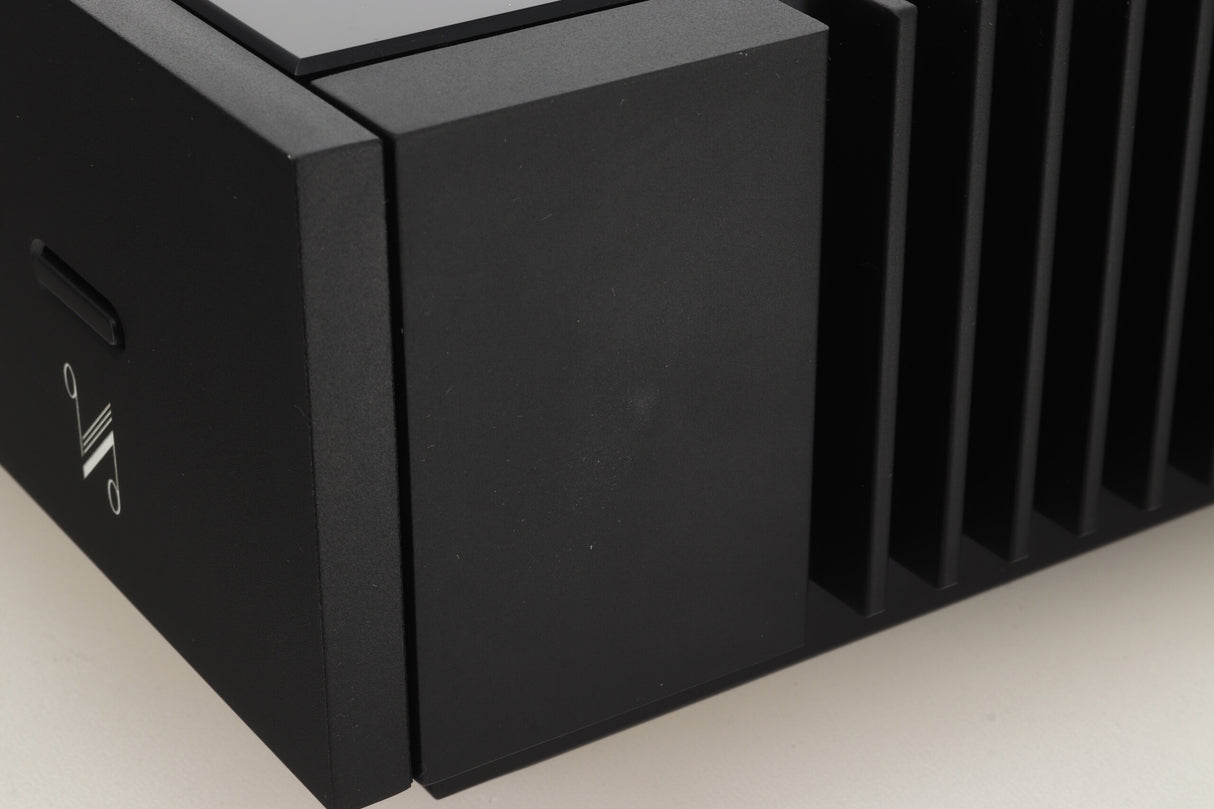 Quad Artera Play CD Player/Pre Amplifier - Black