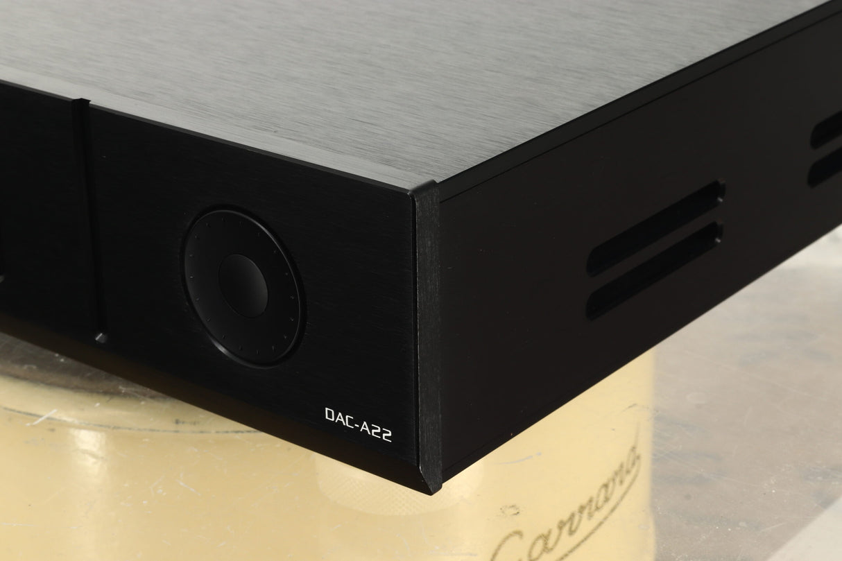 Gustard A22 Digital Analogue Converter - Black