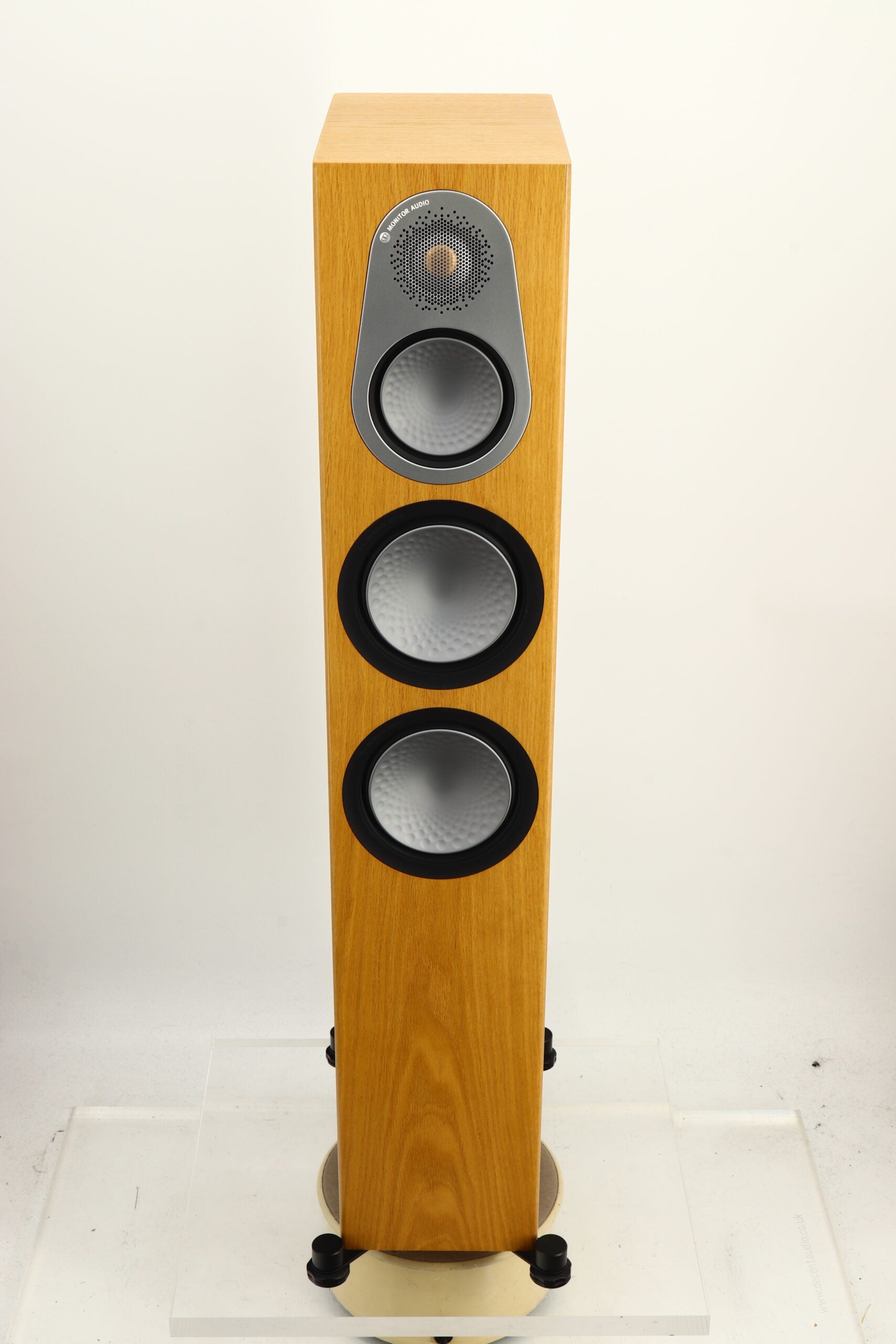 Audio Monitor Silver 300 6G（第6世代） MONITOR AUDIO SILVER 300 6G FLOOR STANDING SPEAKERS (PAIR) SATIN