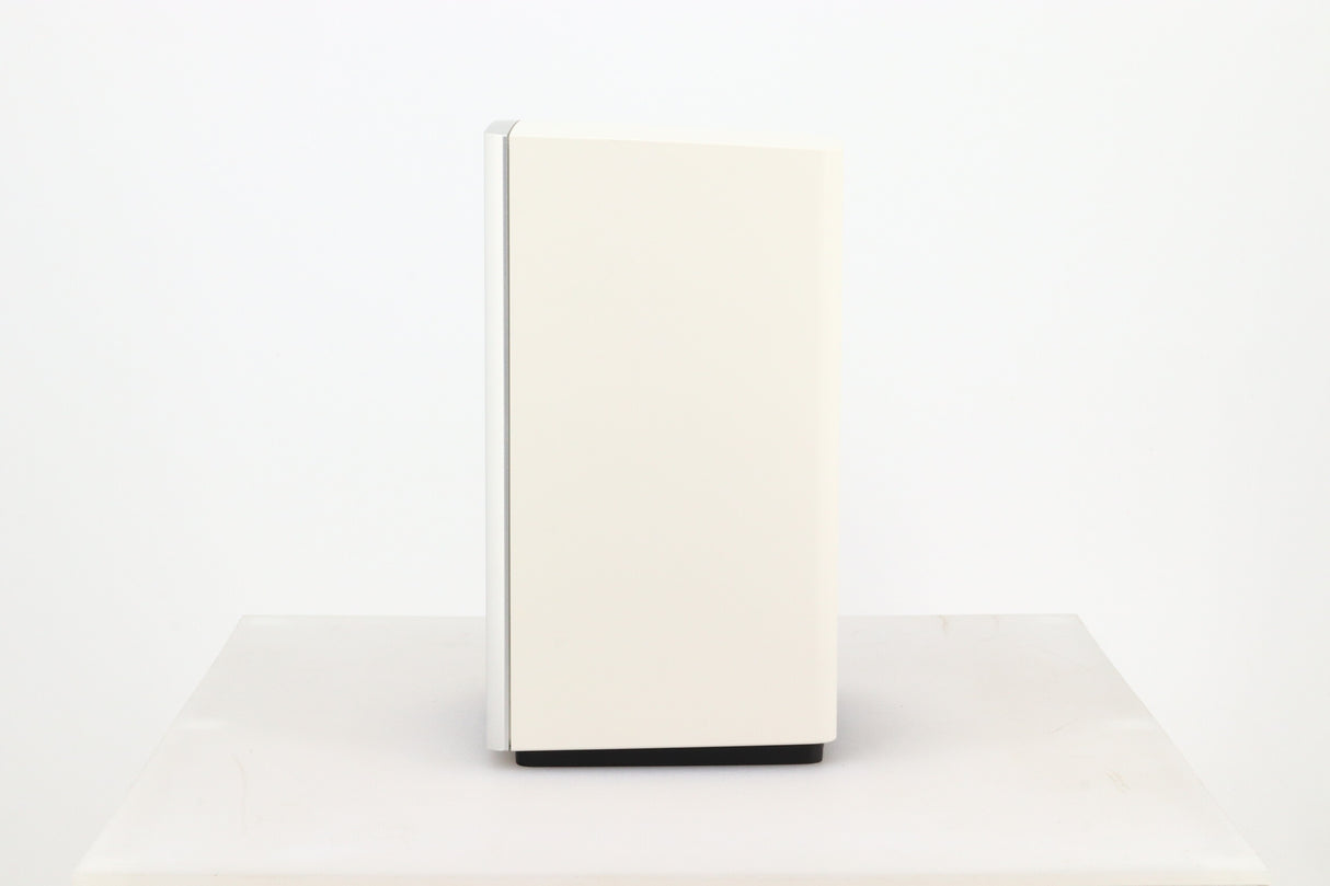 Dynaudio XEO 2 Active Standmount Speakers Inc. Hub - White