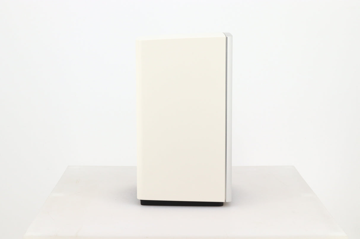 Dynaudio XEO 2 Active Standmount Speakers Inc. Hub - White