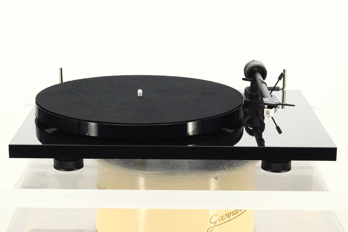 Pro-Ject E1 BT Turntable - Gloss Black