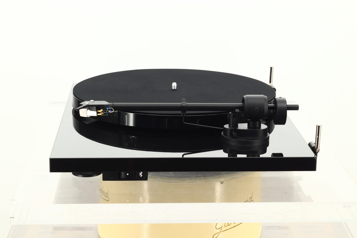 Pro-Ject E1 BT Turntable - Gloss Black