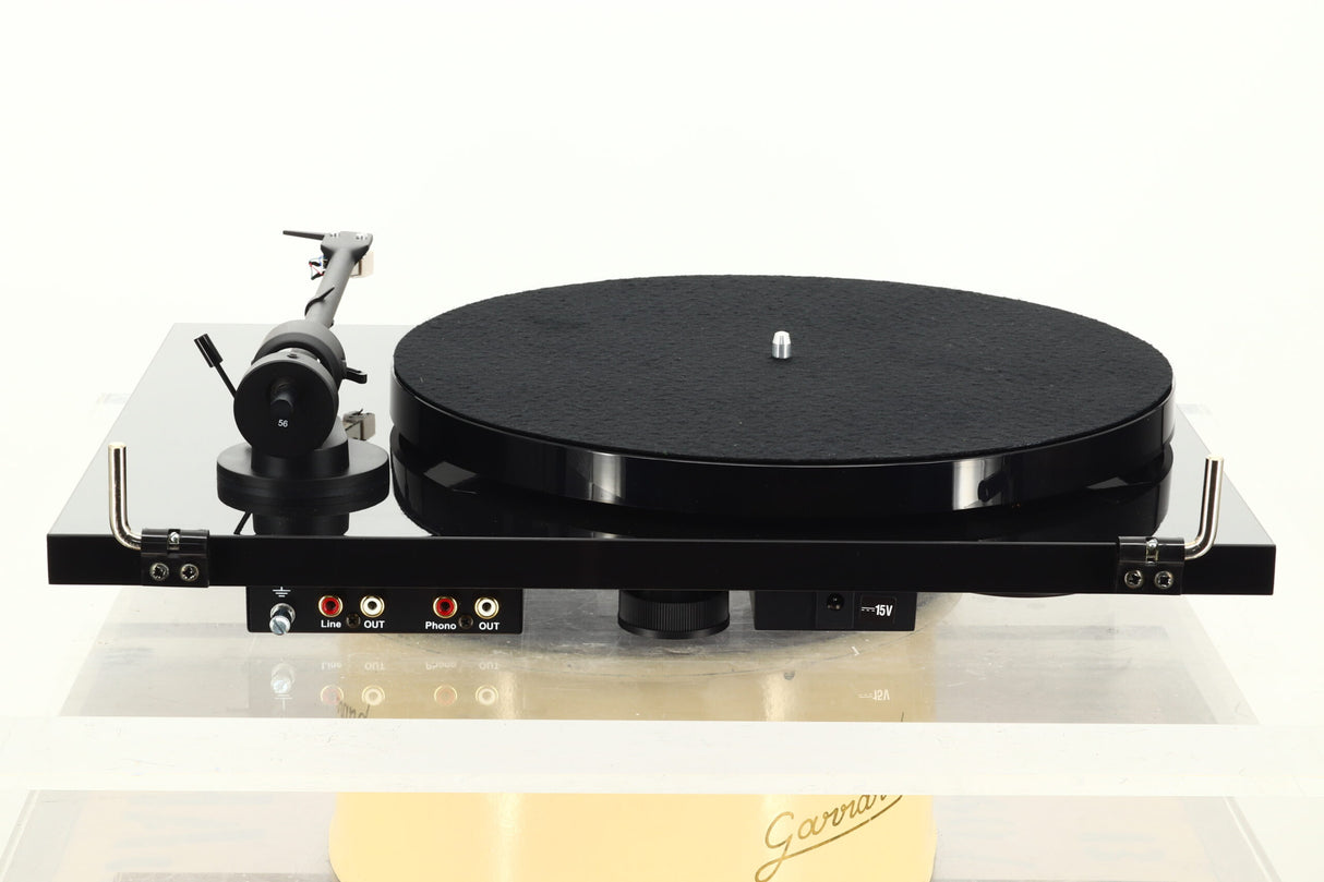 Pro-Ject E1 BT Turntable - Gloss Black