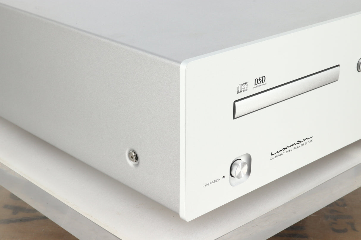 Luxman D-03X CD Player