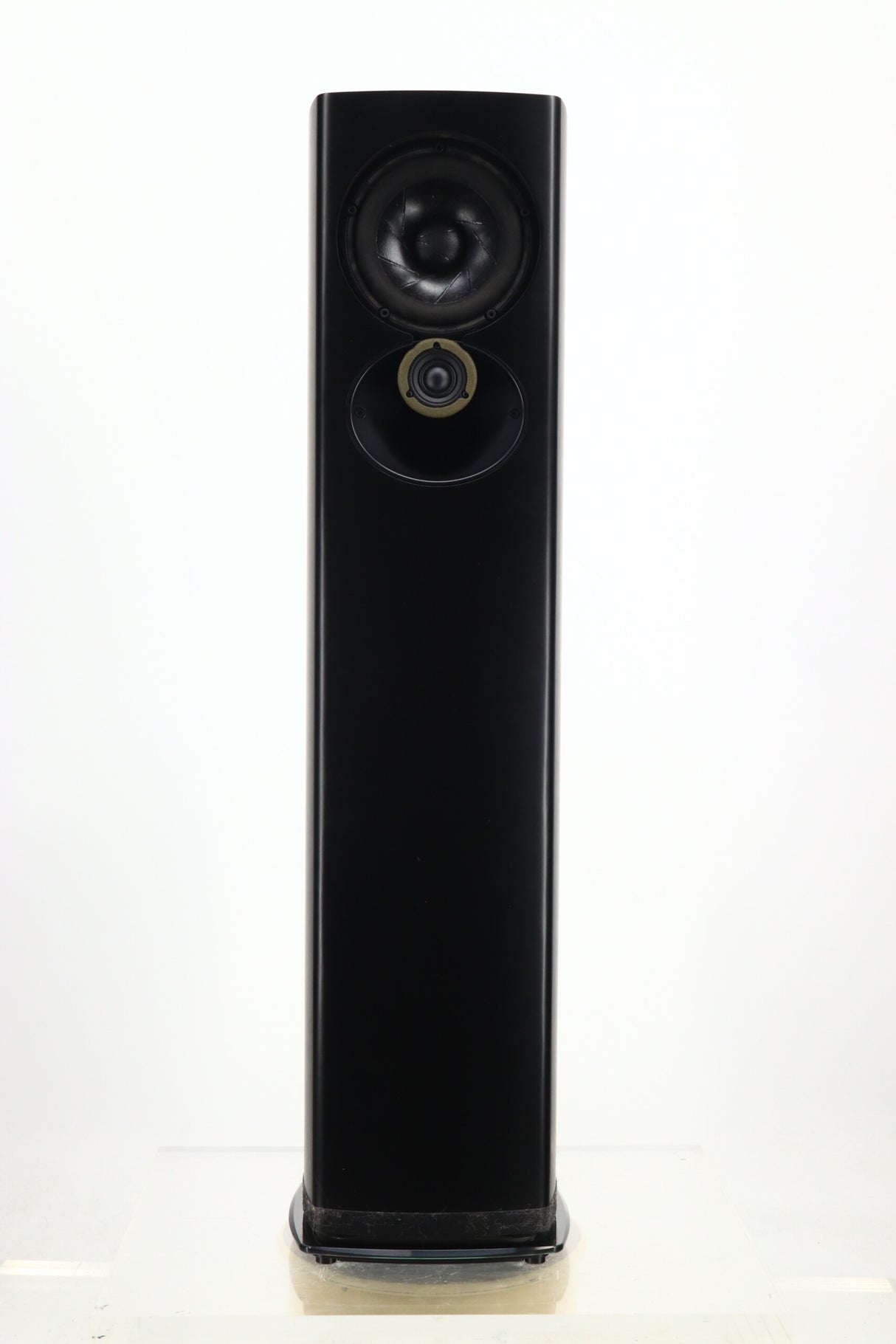 Linn 520 Active Floorstanding Speakers - Black