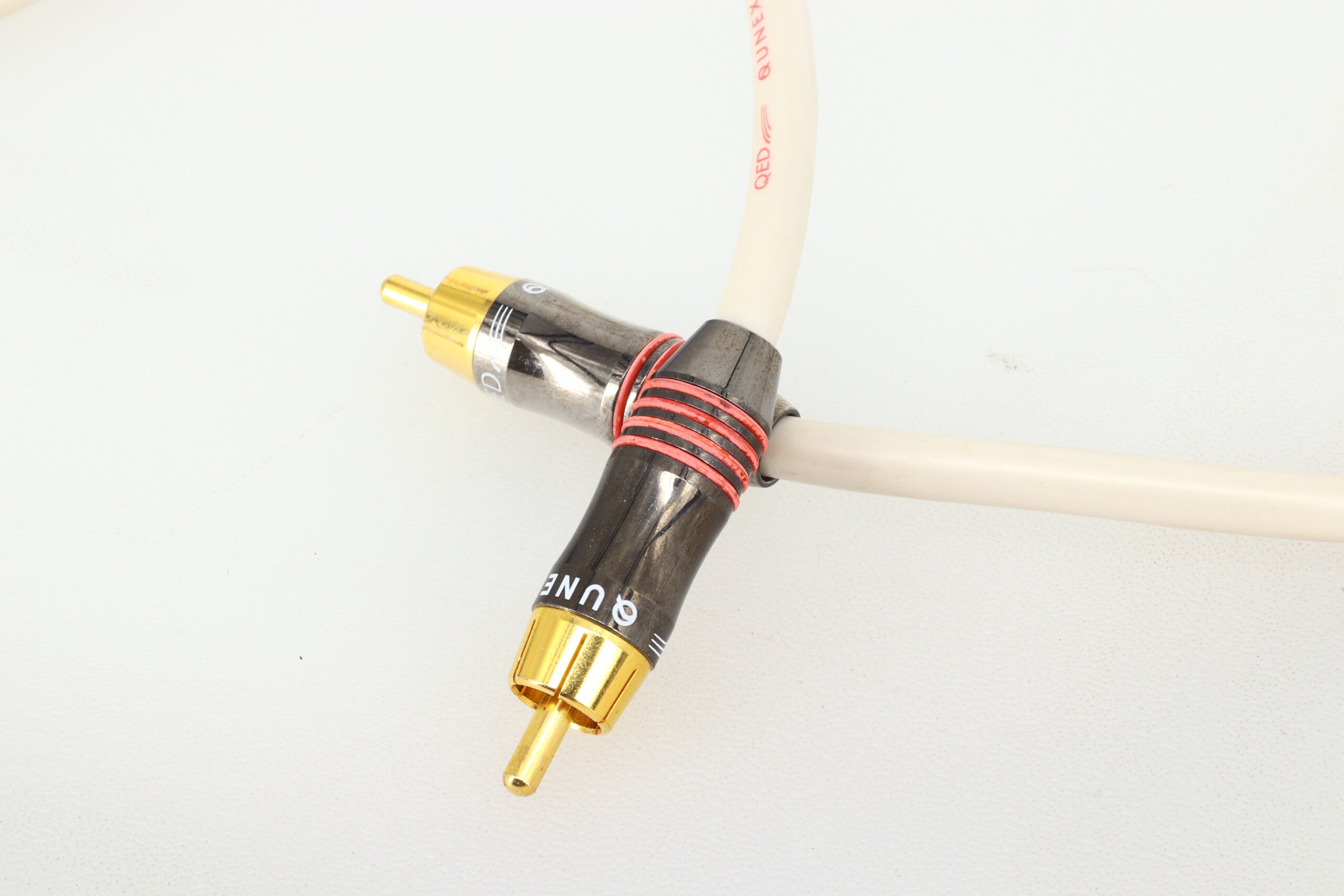 QED QUNEX-2 XLRケーブル ペア QED SILVER Qunex 2m 0 白