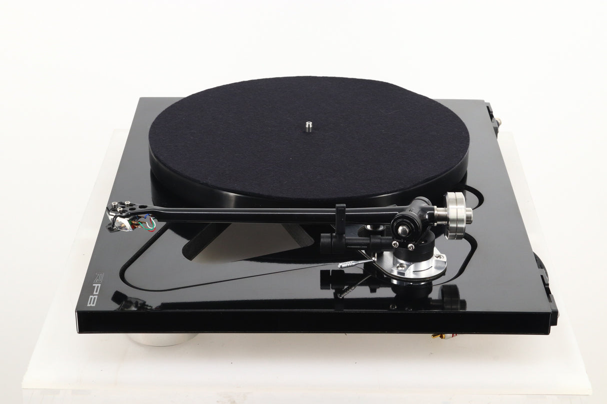 Rega RP8 Turntable / Apheta 2 Cartridge - Black