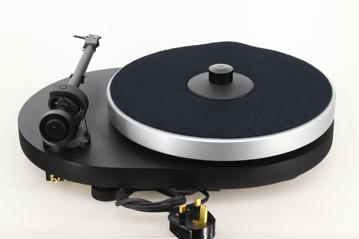 Pro-Ject RPM 4 Turntable