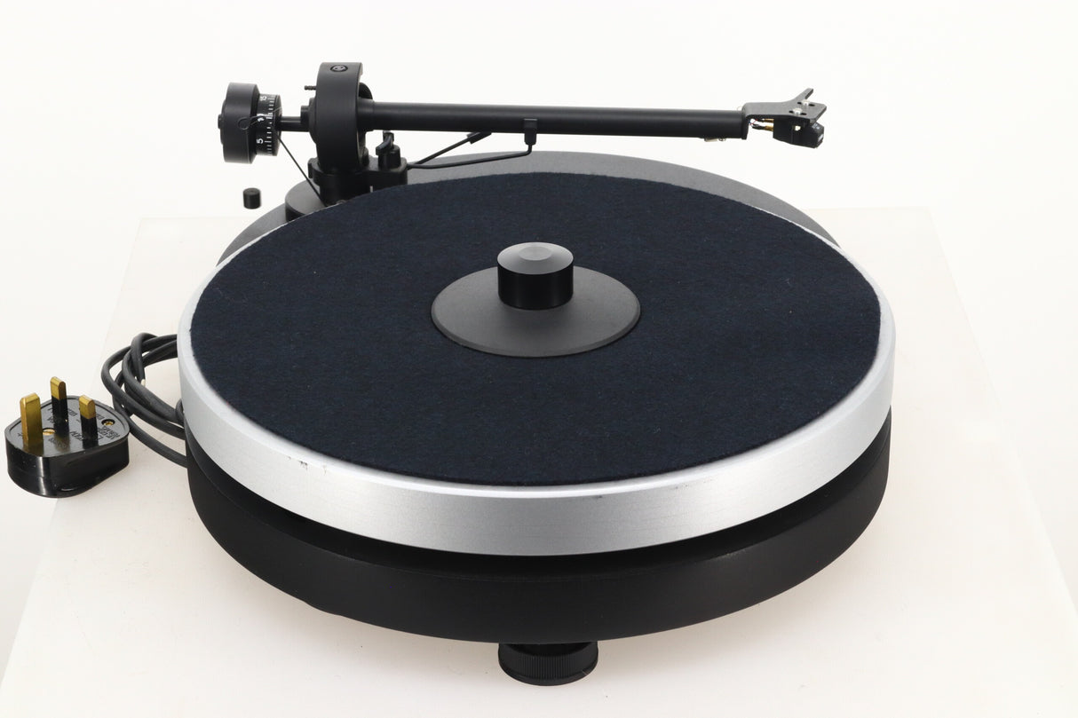 Pro-Ject RPM 4 Turntable