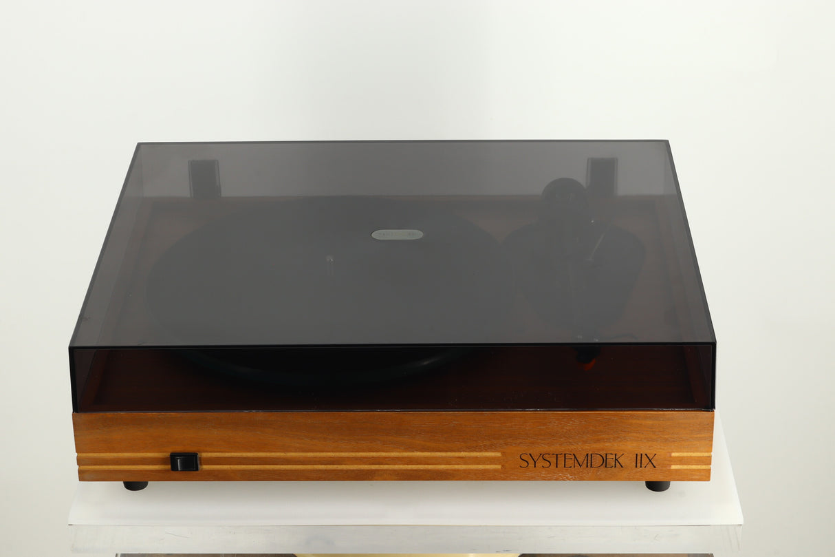 Systemdek IIX Turntable / Linn Basik Plus Tonearm / AT-VM95EN Cartridge - Oak