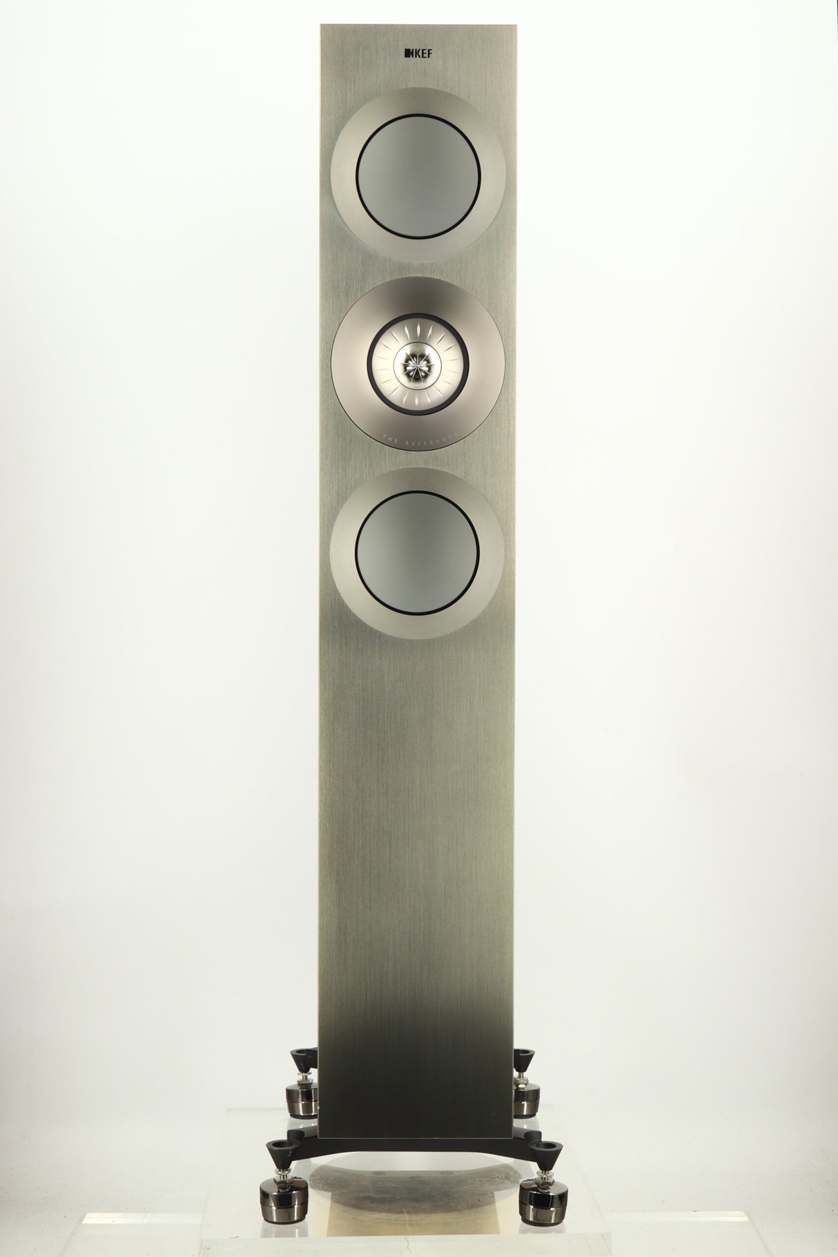 KEF Reference 3 Floorstanding Speakers - Walnut / Gaia II Isolation Feet