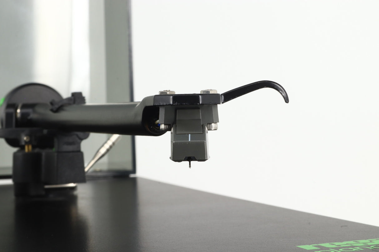 Rega Planar 2 Turntable / Linn K-5 Cartridge