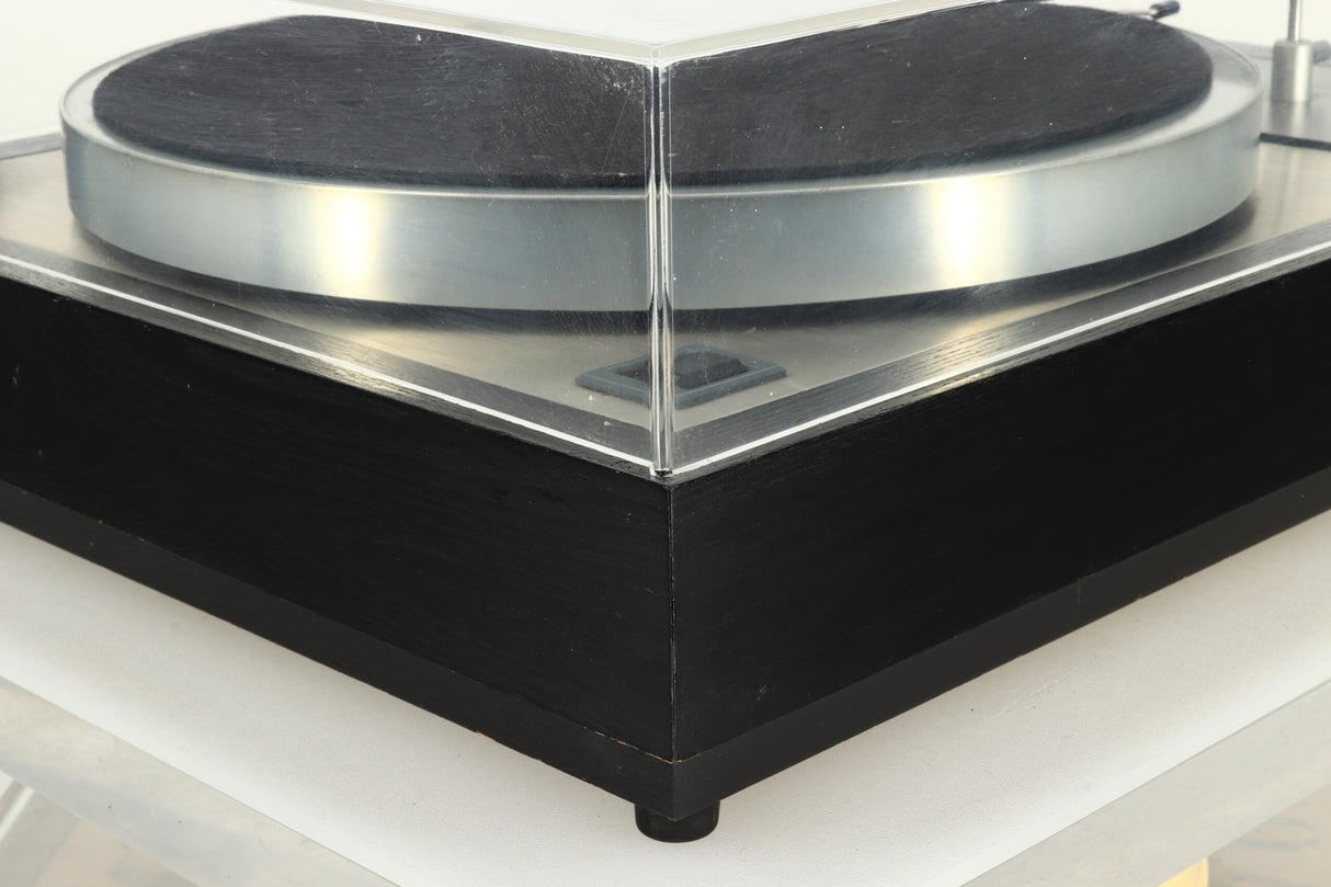 Linn LP12 Turntable - Black / Ittok Tonearm / Troika Cartridge