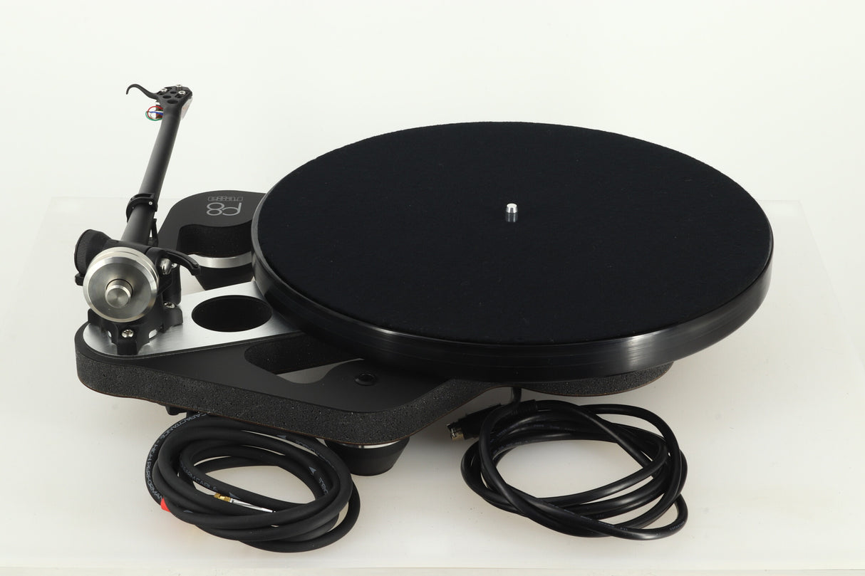 Rega Planar 8 Turntable / Apheta 2 Cartridge