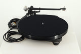 Rega Planar 8 Turntable / Apheta 2 Cartridge
