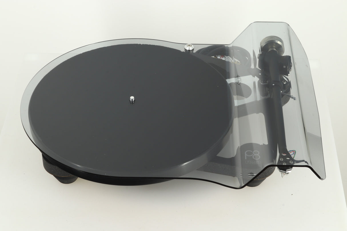 Rega Planar 8 Turntable / Apheta 2 Cartridge