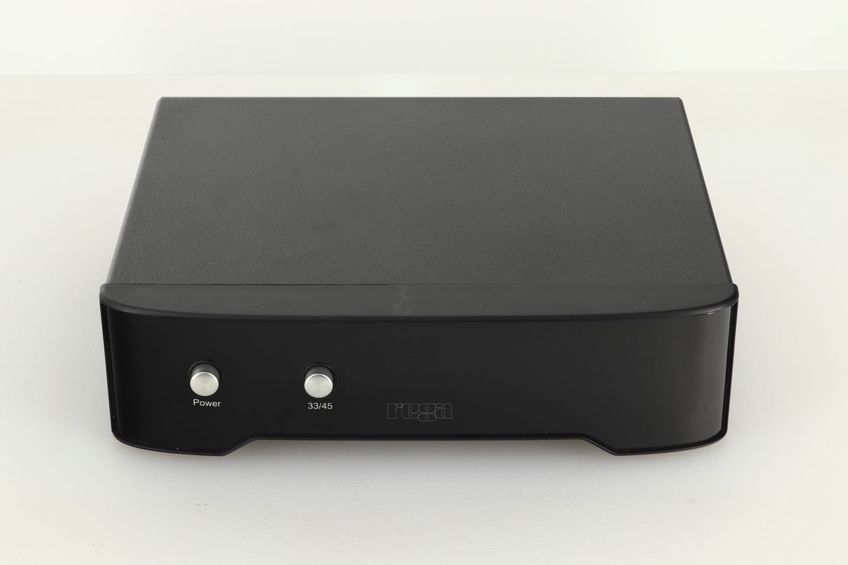 Rega Planar 8 Turntable / Apheta 2 Cartridge