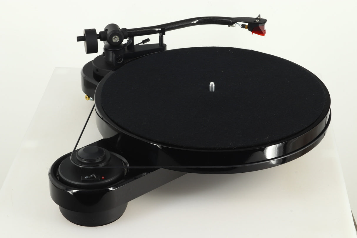 Pro-Ject RPM1 Carbon DC Turntable - Piano Black