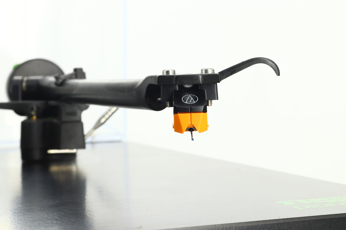 Rega Planar 2 Turntable / Audio Technica VM95EN Cartridge