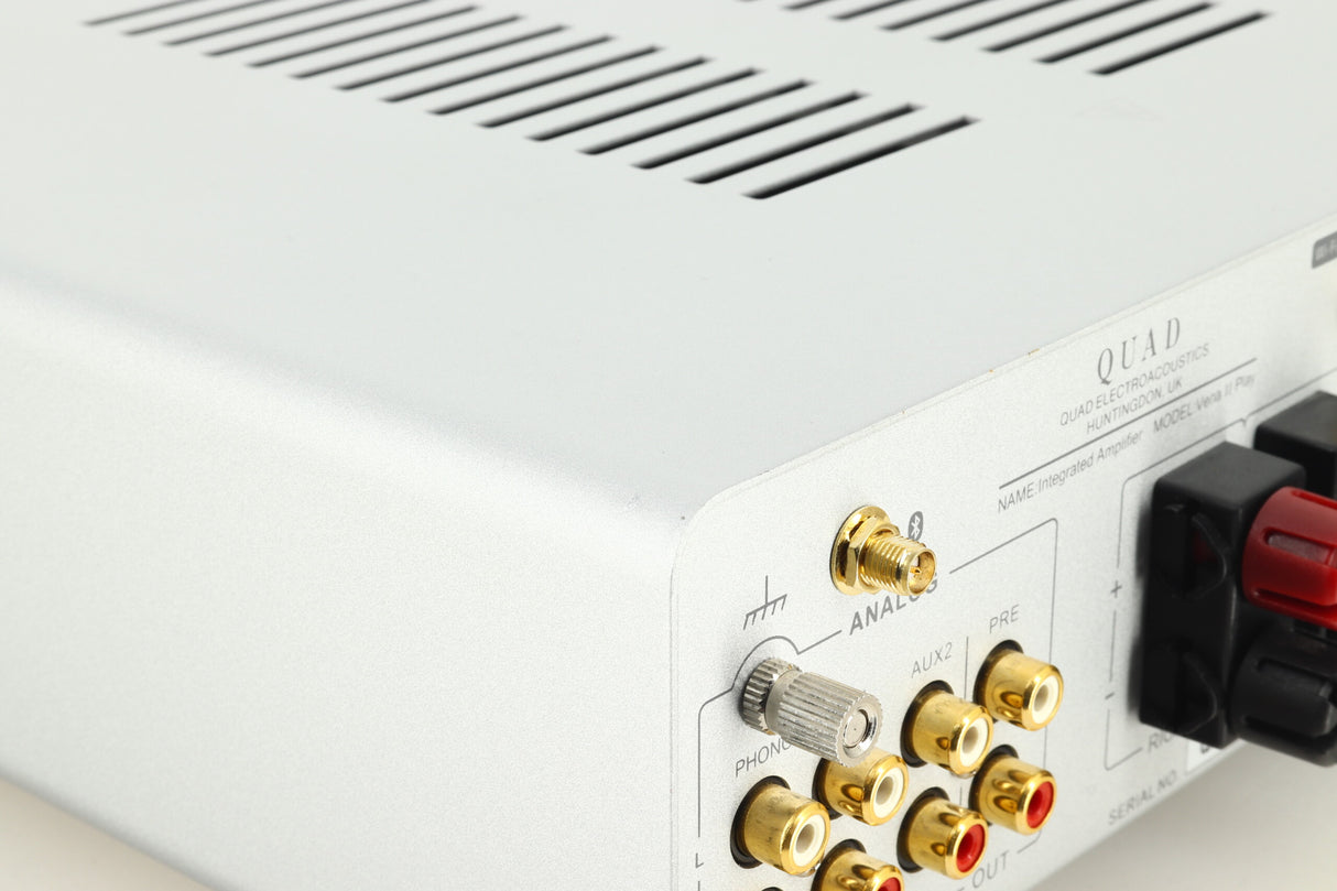Quad Vena II Play Integrated Amplifier - Silver
