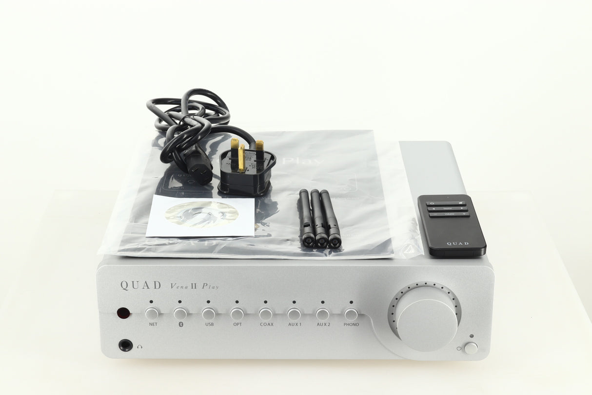 Quad Vena II Play Integrated Amplifier - Silver